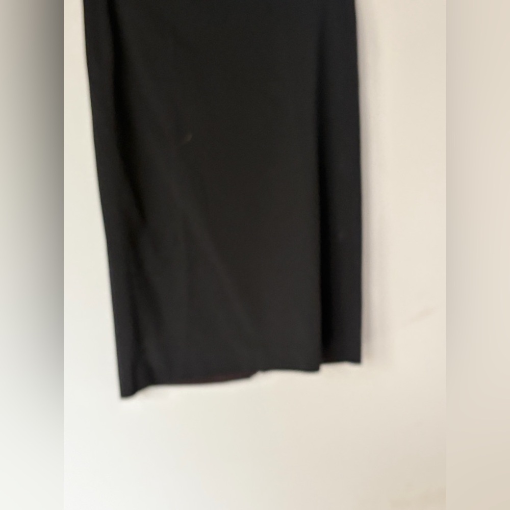 Theory Black Pencil Skirt - Sleek Straight Silhouette